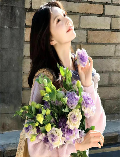 《过江新娘》的文化思考：传统文化与现代价值观的对话 理解作品的时代背景与文化语境